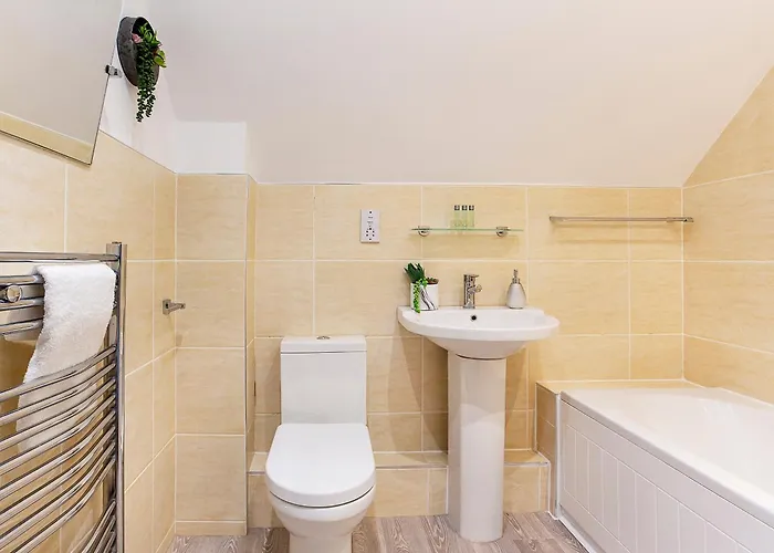 Minsters Reach Three - Uk2748 York