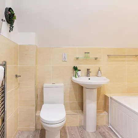 Minsters Reach Three - Uk2748 York